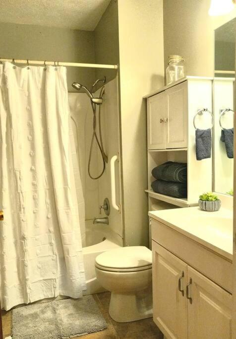 The Goulding Cottage And Farm - 4 Beds, 3 Baths Henrieville Dış mekan fotoğraf